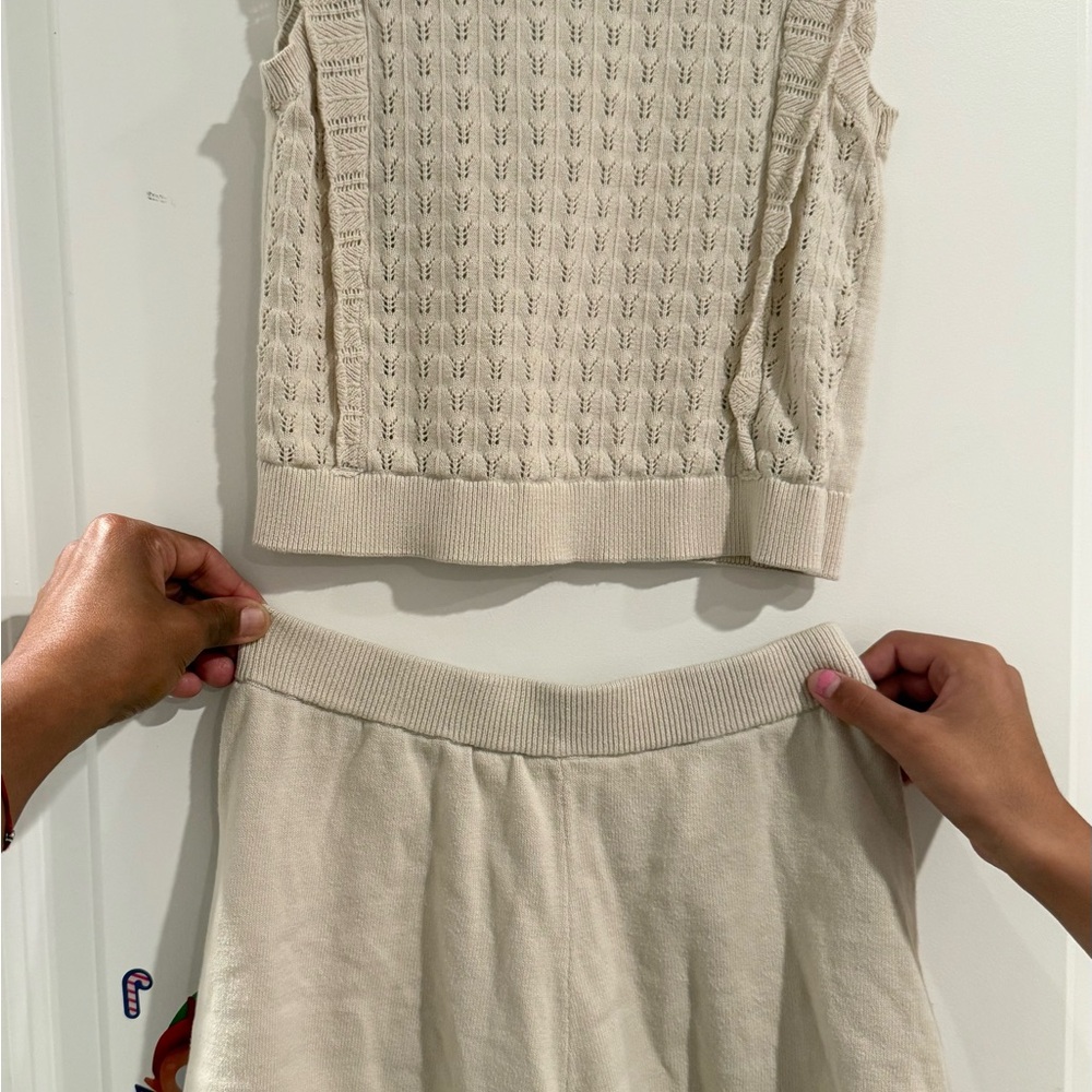 Cream Knit Sleeveless Top and shorts